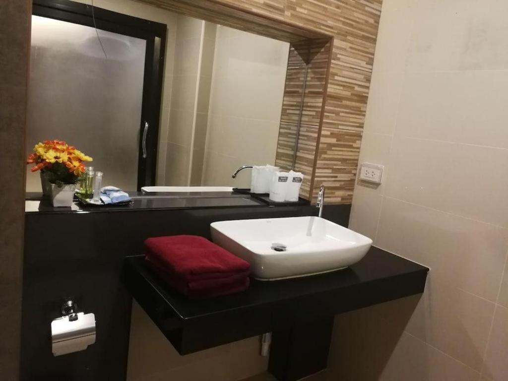Nutchana Hill Boutique Hotel Hat Yai Ngoại thất bức ảnh
